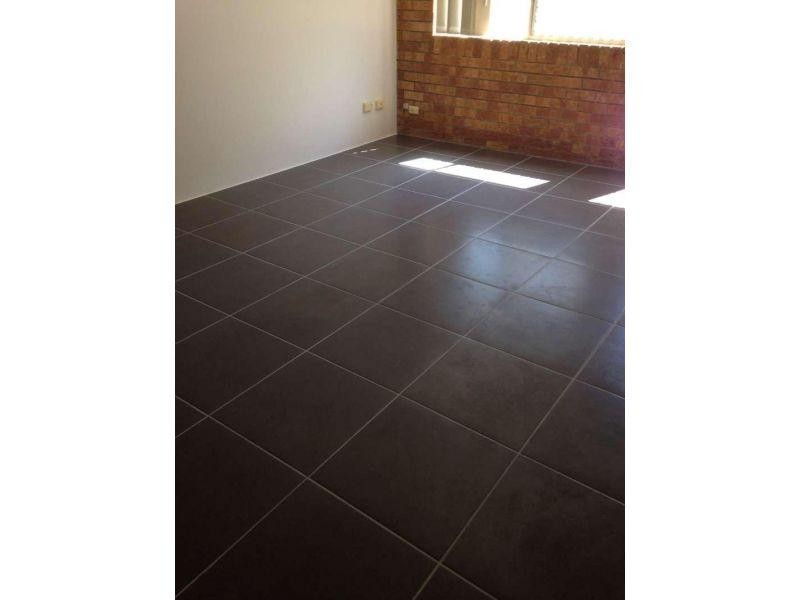 2/157 Frank Street, Labrador QLD 4215