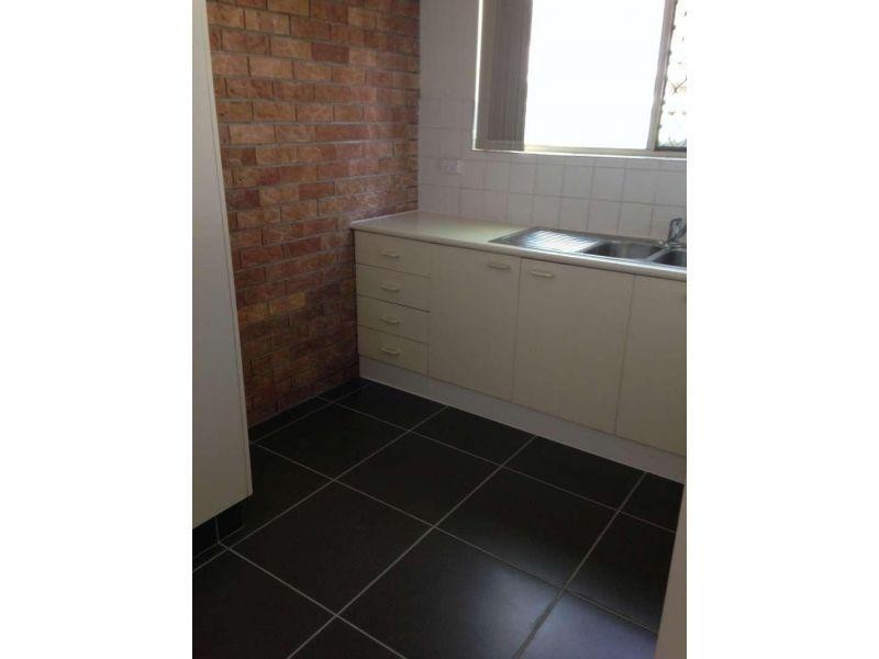 2/157 Frank Street, Labrador QLD 4215