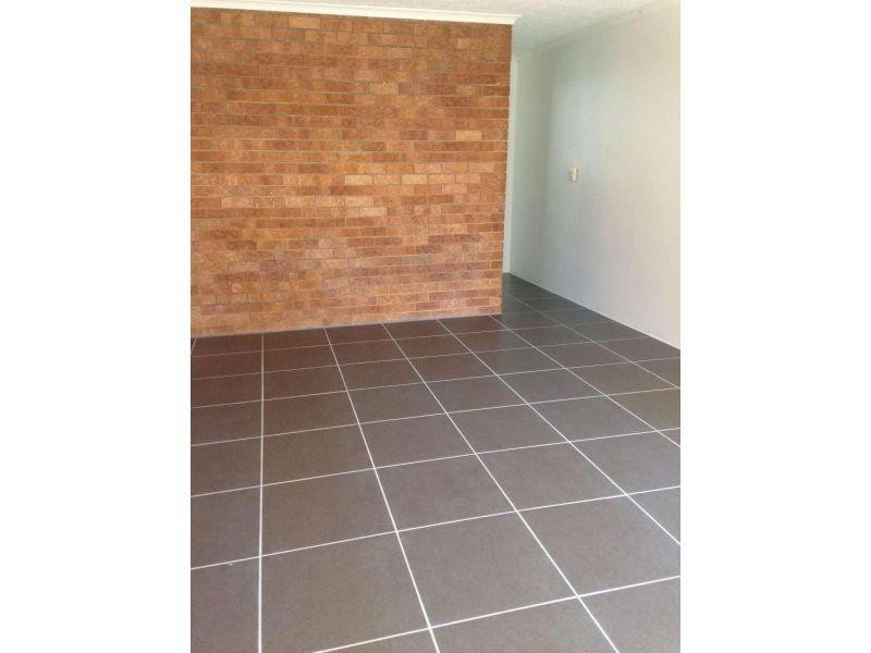 2/157 Frank Street, Labrador QLD 4215