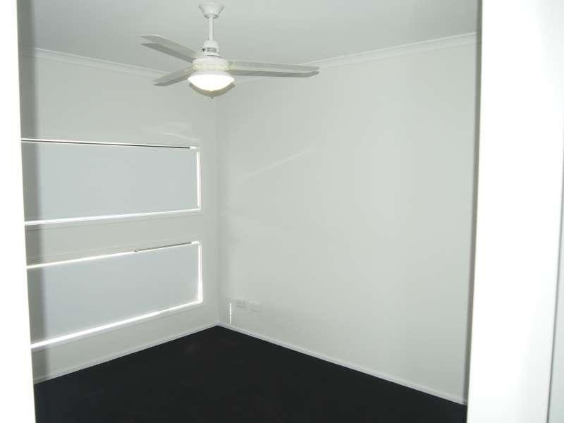 4 Scobie Street, Willow Vale QLD 4209