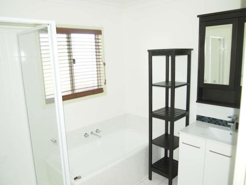 132/31 Usher Avenue, Labrador QLD 4215