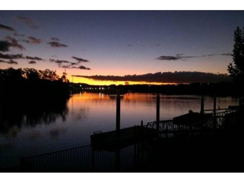 1677 Riverdale Drive, Hope Island QLD 4212