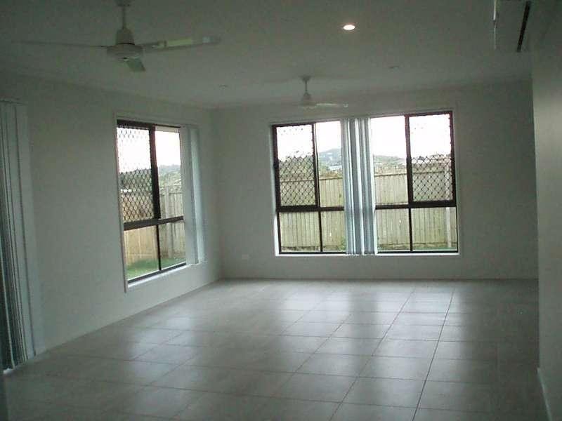 26 McLachlan Circuit, Willow Vale QLD 4209