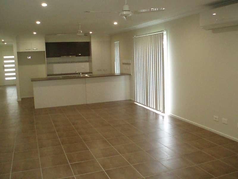 68 McLachlan Circuit, Willow Vale QLD 4209