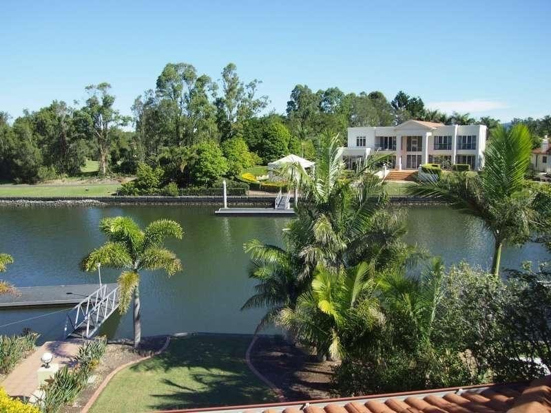 2120 Fernlea Close, Hope Island QLD 4212