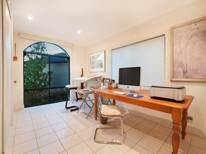 2120 Fernlea Close, Hope Island QLD 4212