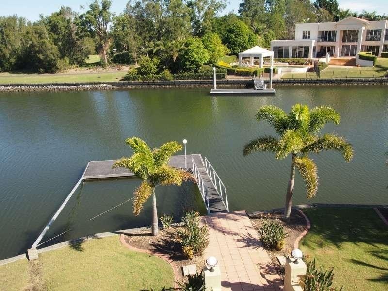 2120 Fernlea Close, Hope Island QLD 4212