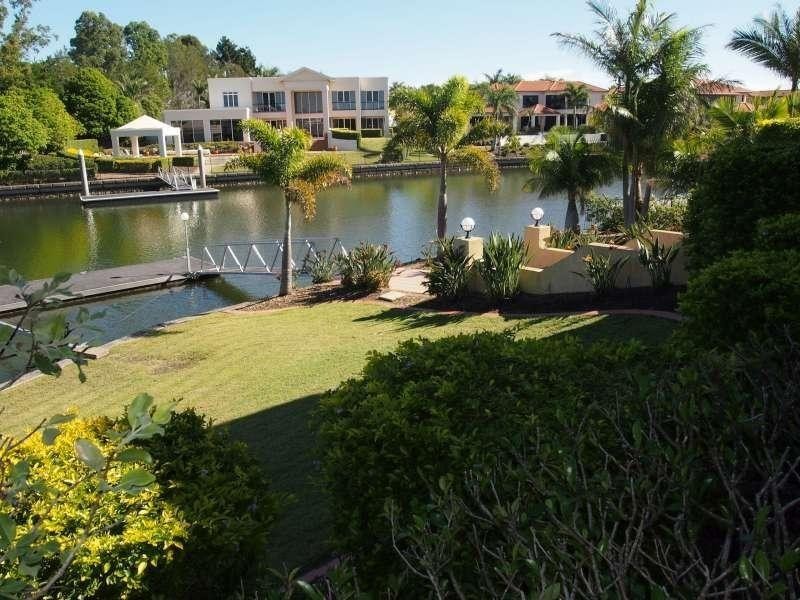 2120 Fernlea Close, Hope Island QLD 4212