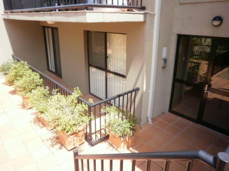 4/2 Johnston Street, Southport QLD 4215