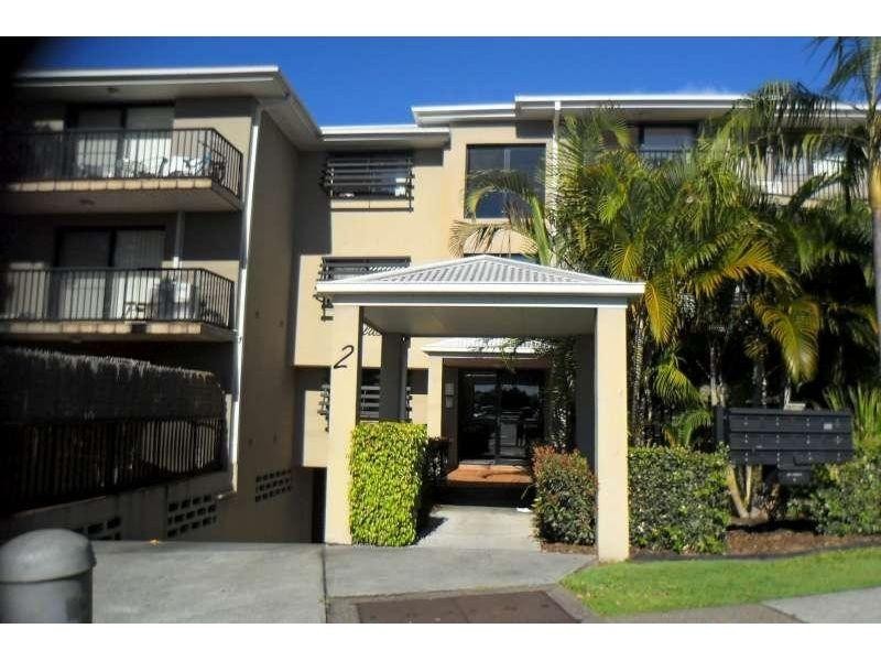 4/2 Johnston Street, Southport QLD 4215