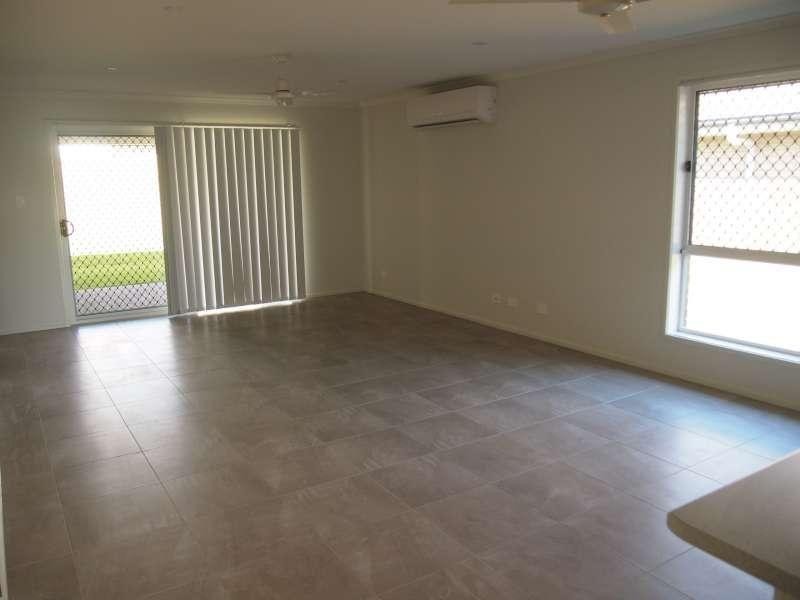 19 McLachlan Circuit, Willow Vale QLD 4209