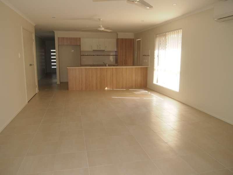 54 Bella Boulevard, Willow Vale QLD 4209