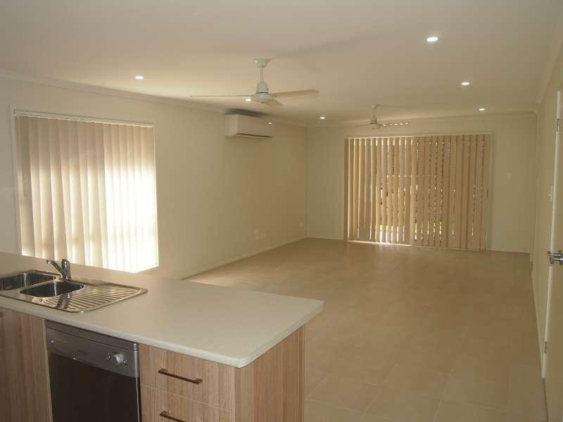 54 Bella Boulevard, Willow Vale QLD 4209