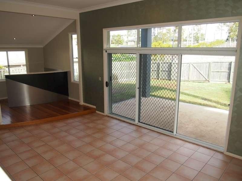4 Peachester Close, Ormeau QLD 4208