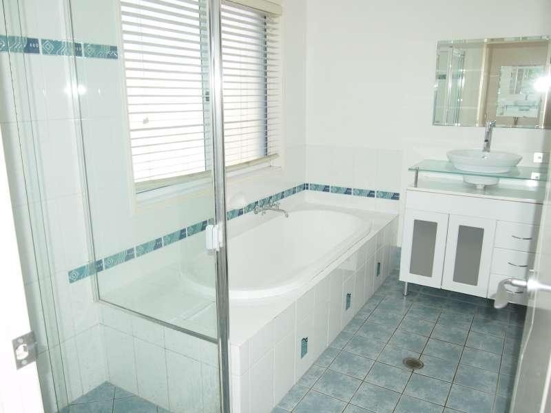 4 Peachester Close, Ormeau QLD 4208