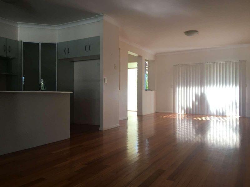 4 Peachester Close, Ormeau QLD 4208