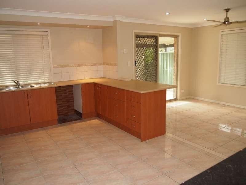 87 Chisholm Road, Carrara QLD 4211