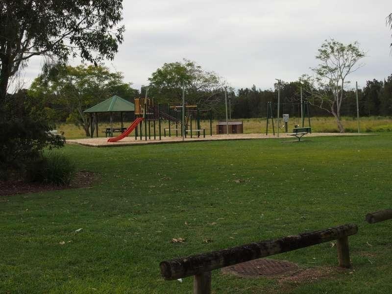 87 Chisholm Road, Carrara QLD 4211