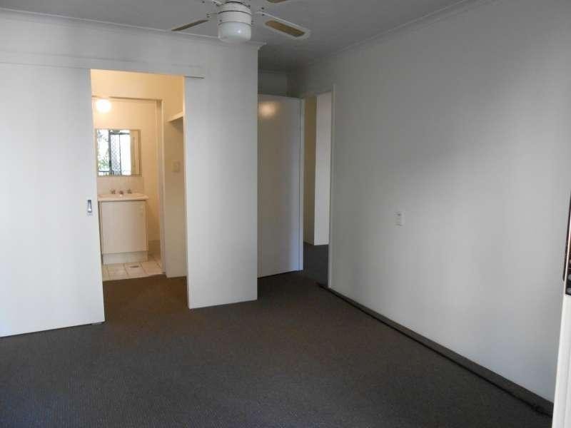 2/418 Marine Parade, Biggera Waters QLD 4216