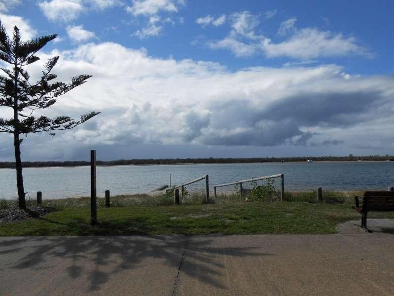 2/418 Marine Parade, Biggera Waters QLD 4216