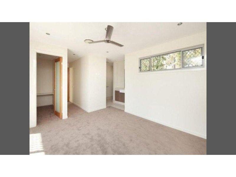 1/51 Canada Place, Arundel QLD 4214