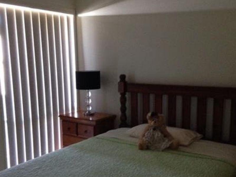 16 Willunga Street, Pacific Pines QLD 4211