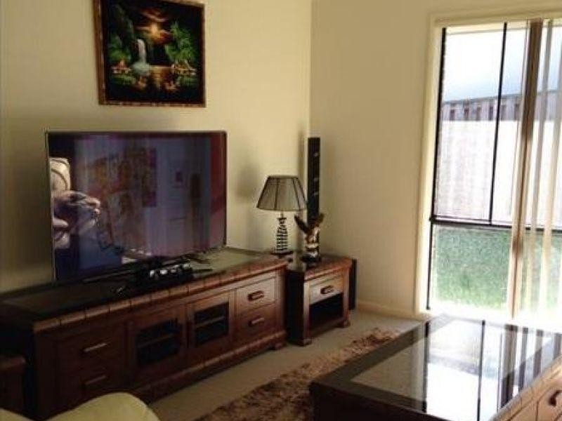 16 Willunga Street, Pacific Pines QLD 4211