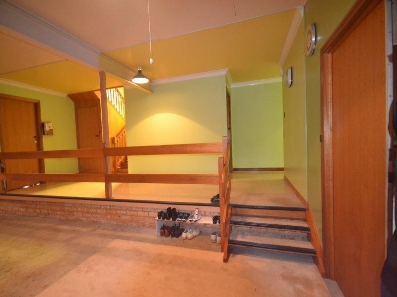 12 Waratah Avenue, Biggera Waters QLD 4216