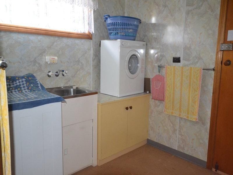 12 Waratah Avenue, Biggera Waters QLD 4216