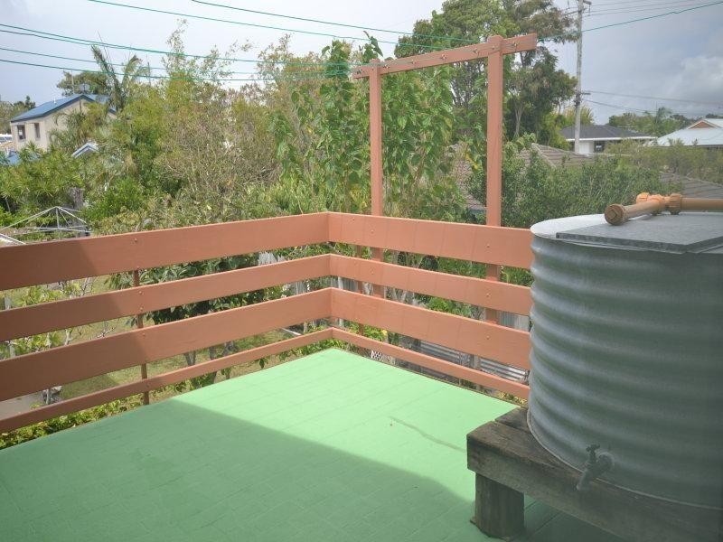 12 Waratah Avenue, Biggera Waters QLD 4216