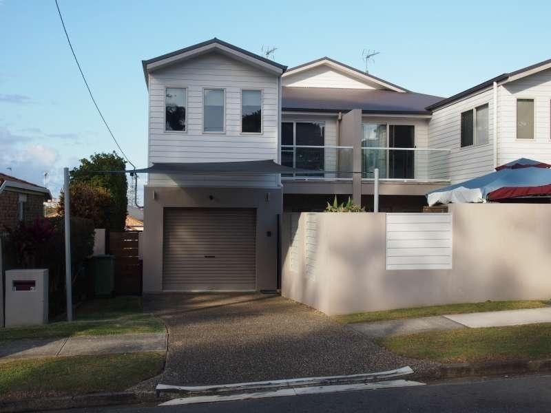 2/43 Muir Street, Labrador QLD 4215