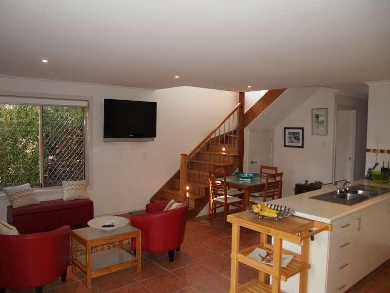 2/43 Muir Street, Labrador QLD 4215