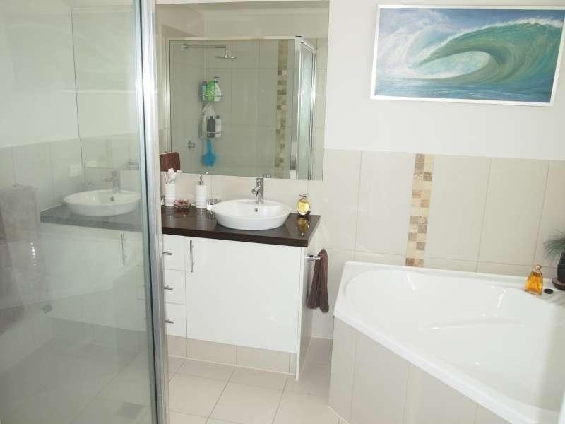 2/43 Muir Street, Labrador QLD 4215