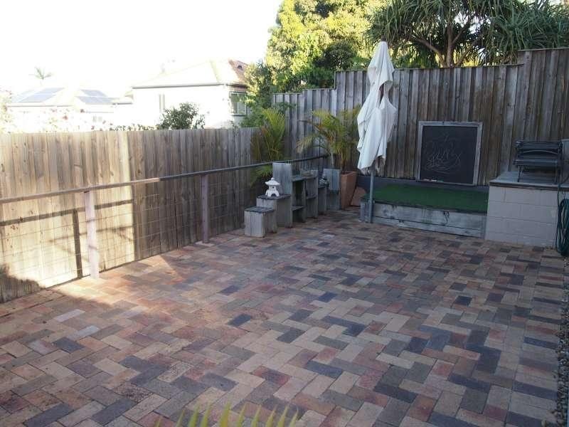 2/43 Muir Street, Labrador QLD 4215