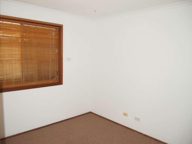 1/3 Ruth Anne Close, Labrador QLD 4215
