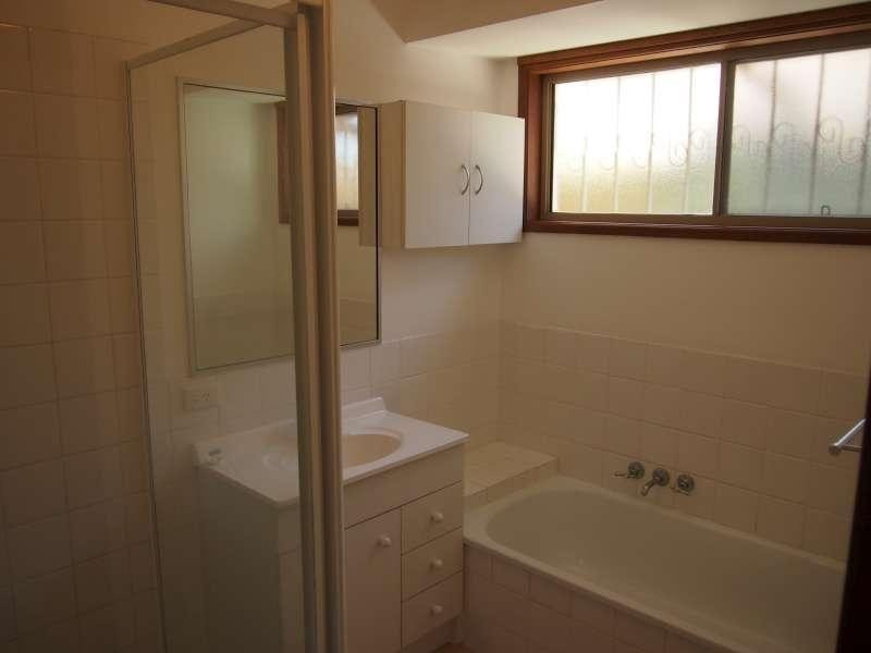 1/3 Ruth Anne Close, Labrador QLD 4215