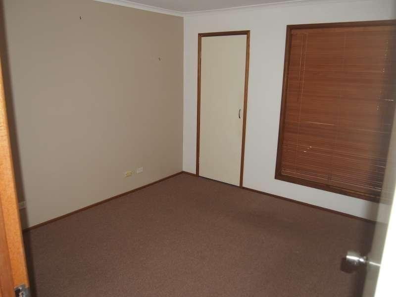 1/3 Ruth Anne Close, Labrador QLD 4215