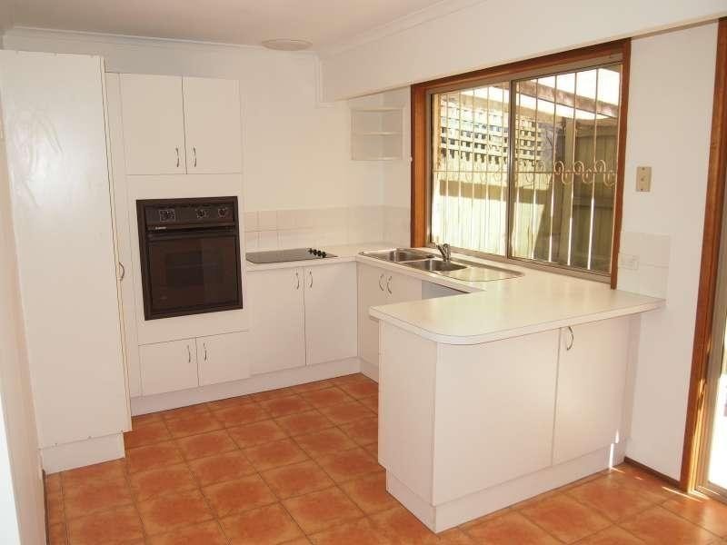 1/3 Ruth Anne Close, Labrador QLD 4215