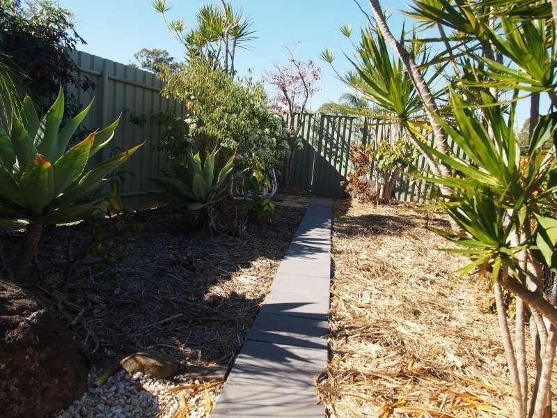 1/3 Ruth Anne Close, Labrador QLD 4215