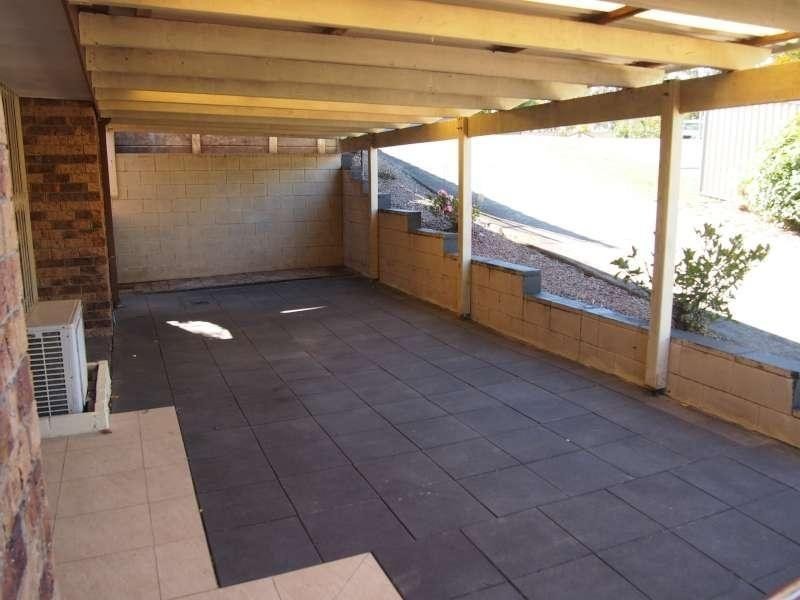 1/3 Ruth Anne Close, Labrador QLD 4215