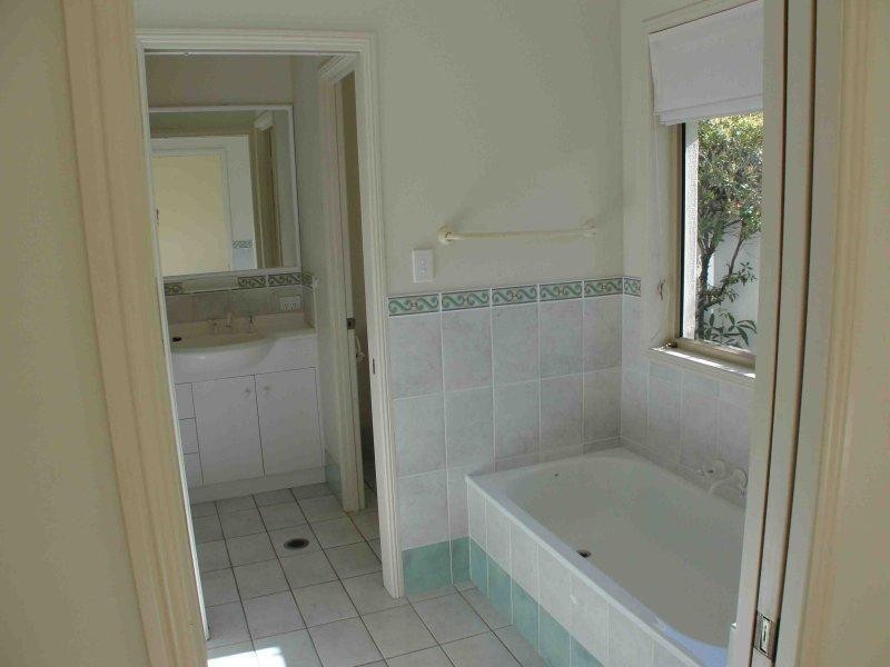 47 Tranquility Circuit, Helensvale QLD 4212