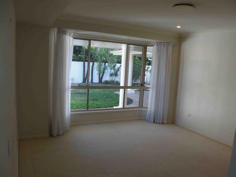 47 Tranquility Circuit, Helensvale QLD 4212