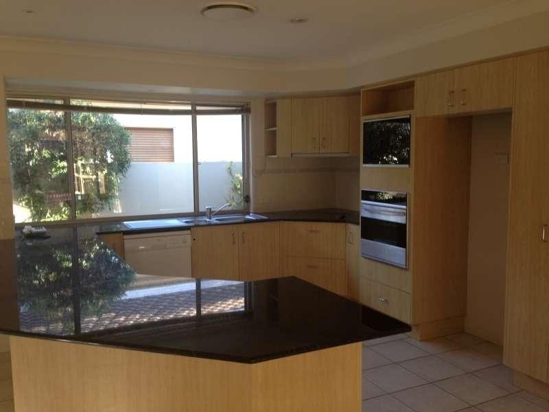 47 Tranquility Circuit, Helensvale QLD 4212