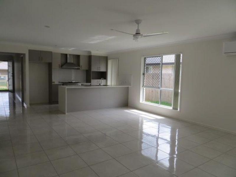 1 McLachlan Circuit, Willow Vale QLD 4209