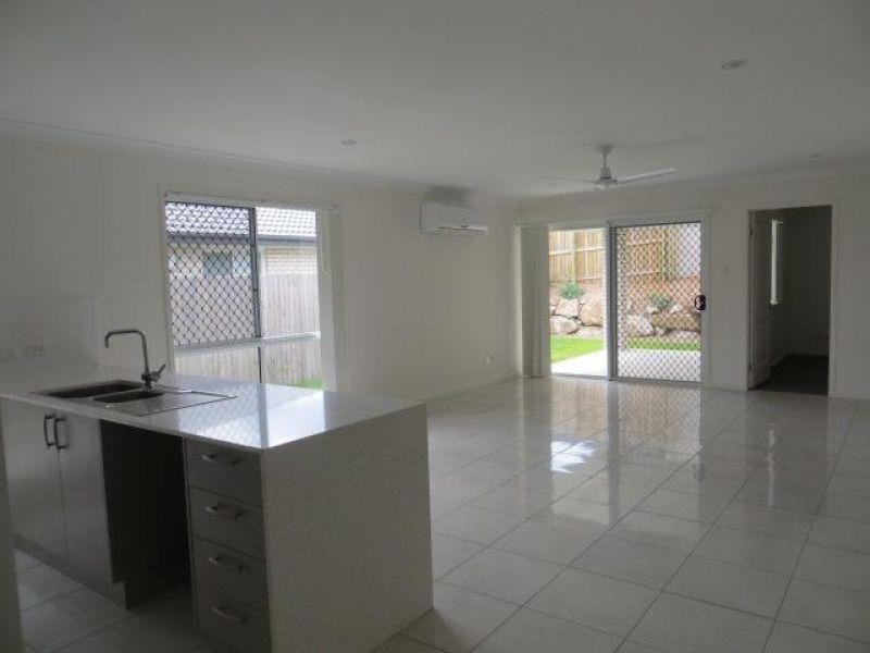 1 McLachlan Circuit, Willow Vale QLD 4209