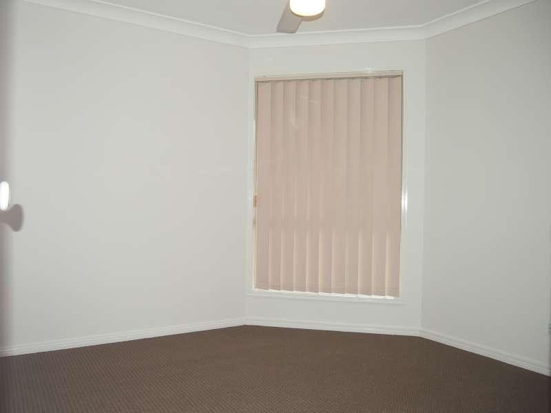 66 Henry Cotton Drive, Parkwood QLD 4214