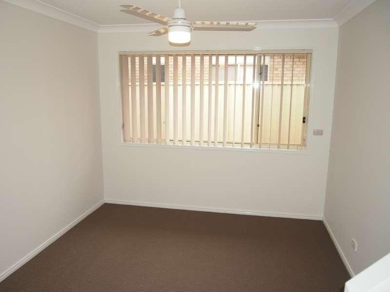 66 Henry Cotton Drive, Parkwood QLD 4214