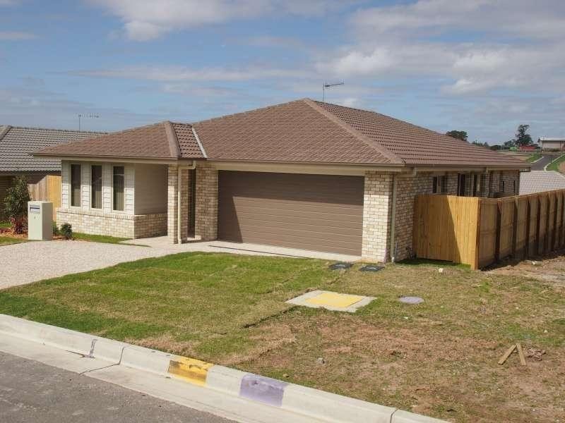 8 Oscar Close, Ormeau QLD 4208