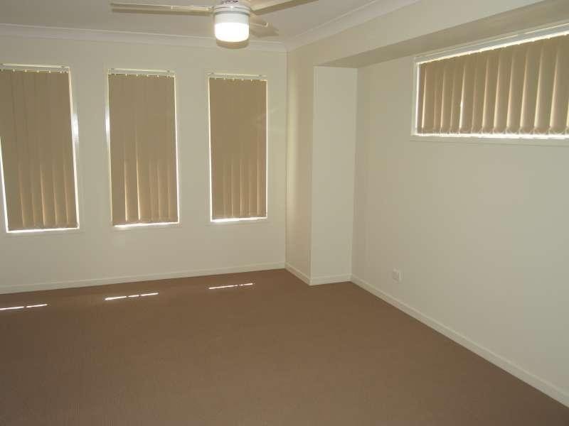 8 Oscar Close, Ormeau QLD 4208