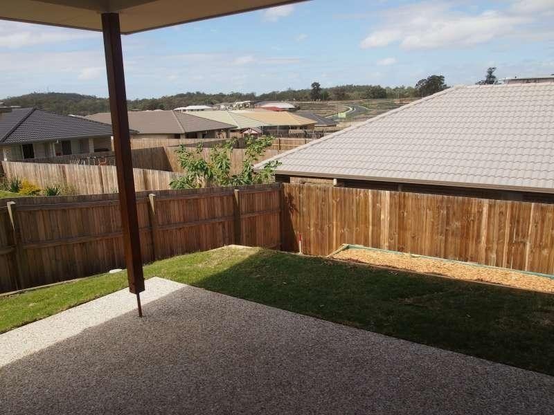 8 Oscar Close, Ormeau QLD 4208